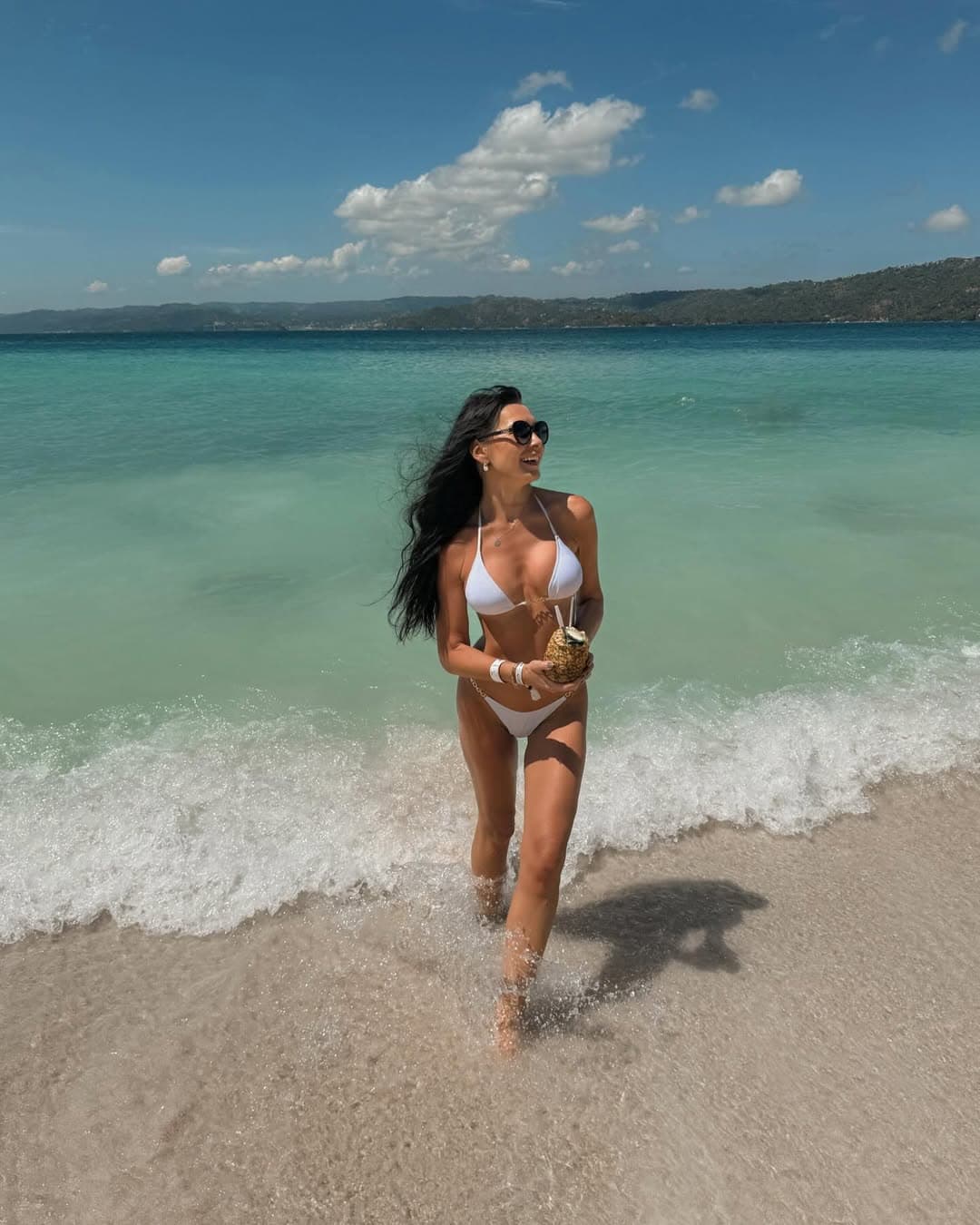 Punta Cana to Samaná Tour: El Limón Waterfall & Bacardi Island Eksperyans